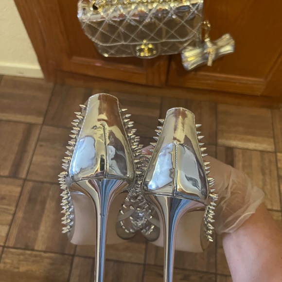 NEW- Steve Madden Clear / Silver Spiked Stiletto Pumps ***6.5 - Picture 11 of 15
